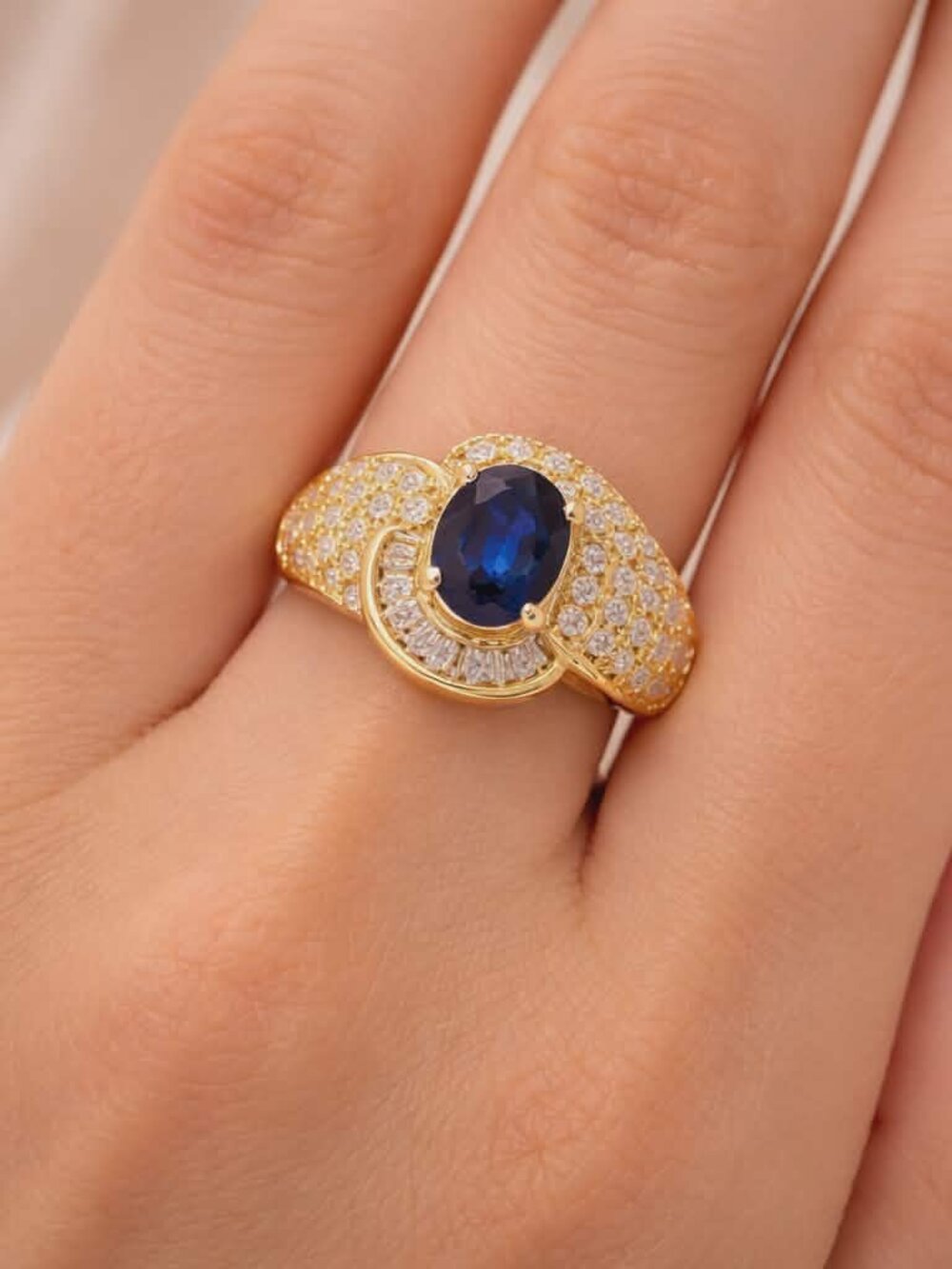 18K Yellow Gold Sapphire & Diamond Ring – 1.52ct Sapphire |0.73ct Diamonds LC651